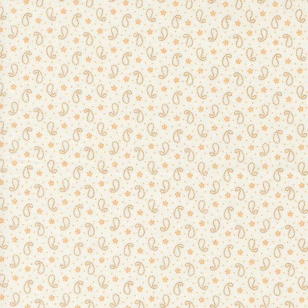 Denim & Daisies mini orange paisley on an off white background from Fig Tree Co for Moda. Sold in quarter metre increments.